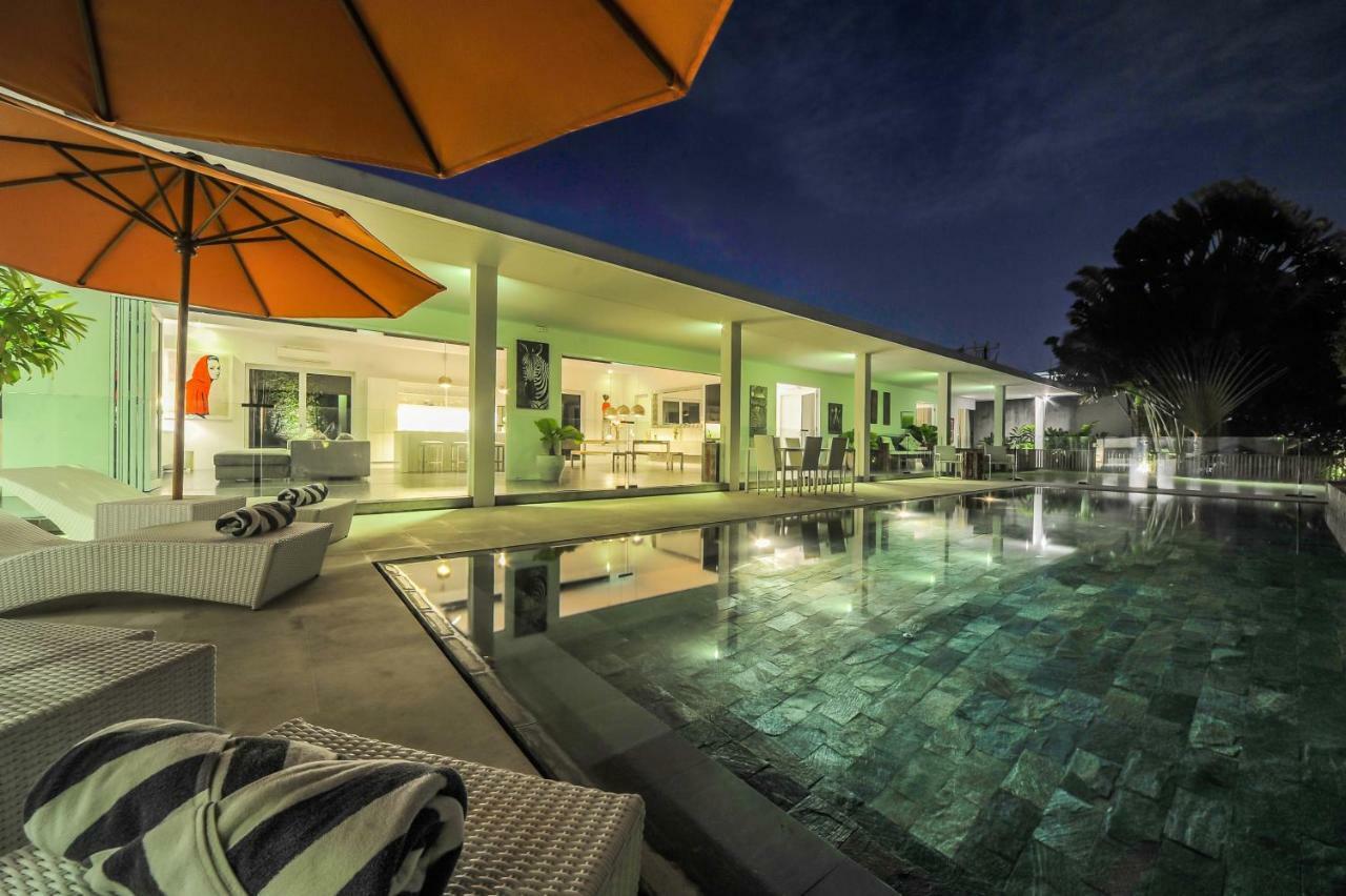 Casa Priya Petitenget 세미냑 외부 사진